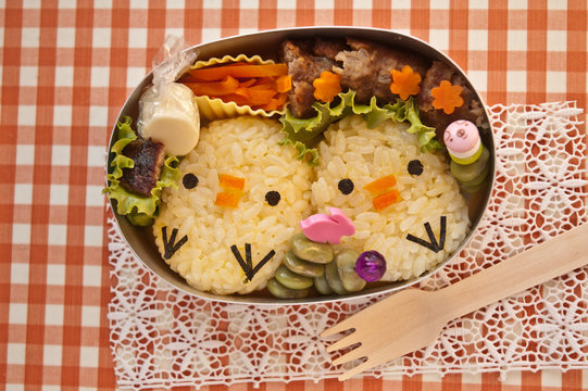 キャラ弁 のストック写真 ロイヤリティフリーの画像 ベクター イラスト Adobe Stock