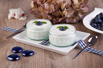 Blaubeerjoghurt in Gläschen