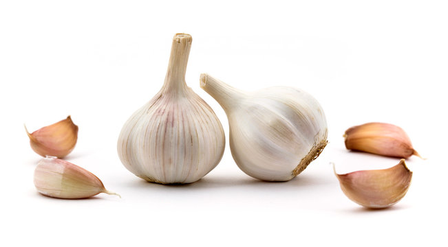 Two heads of garlic and a few cloves