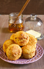 Corn muffins, honey and butter
