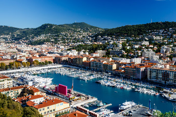 Vue aérienne sur le port de Nice et les yachts de luxe, Côte d& 39 Azur, F