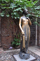 Statue von Julia in Verona / Italien