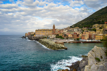 Fototapeta na wymiar Promenada w Nervi, małe miasteczko w pobliżu Genova, Włochy