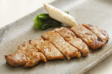 豚肉の味噌漬け焼き