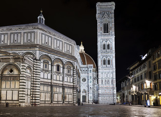 Plaza del Duomo despues de la lluvia (Florencia,Italia)