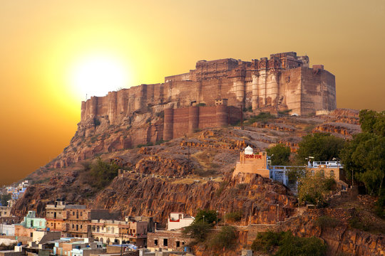 Mehrangarh Fort in Jodhpur, Rajasthan at sunrise.