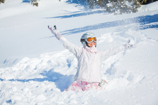Winter vacation, ski girl