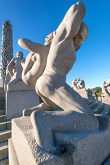 Vigeland statue man and woman