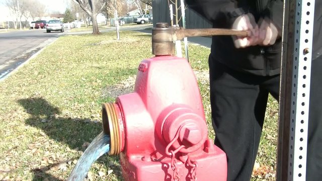 Opening Fire Hydrant & Draining Water