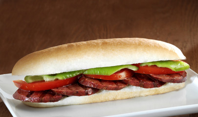 sucuklu sandviç