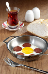 sucuklu yumurta