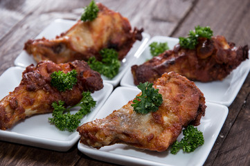 Small plate with Chicken Wings