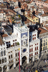 Fototapeta na wymiar Wieża zegarowa w Piazza San Marco - Wenecja