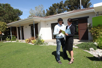 Real estate agent doing a viewing