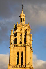 Fototapeta na wymiar Dzwonnica kościoła Santa Maria, Los Arcos, Navarre (Spain)