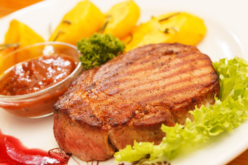 steak with potatoes