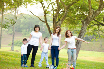 Fototapeta premium Outdoor fun family