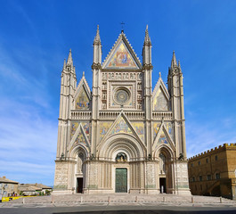 Fototapeta na wymiar Orvieto Dom - Orvieto katedra 05
