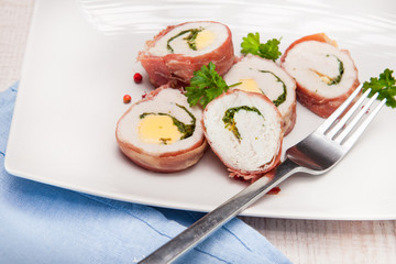 chicken breast in parma ham stuffed with gorgonzola