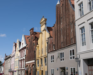 Obraz premium Häuserzeile, Stralsund, Mecklenburg-Vorpommern, Deutschland