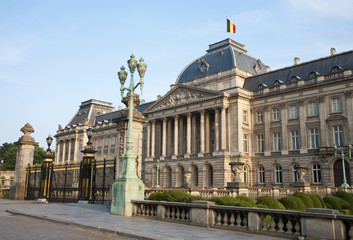 Fototapeta na wymiar Bruksela - Pałac Królewski w wieczornym świetle