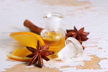 Würziges Duftöl mit Orange, Zimt und Anis
