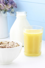 delicious and healthy berries cereal