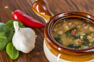Tuscan white bean soup with ingredients