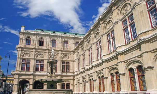 The angle of a historic building in Vienna.