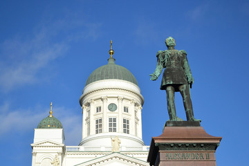 Fototapeta na wymiar Pomnik rosyjskiego cara Aleksandra II, Helsinki