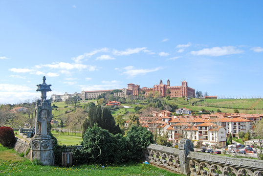 Vista de la Universidad Pontificia de Comillas