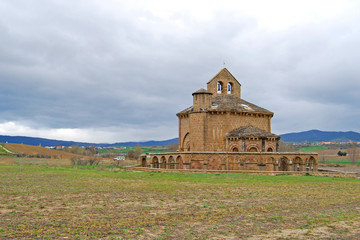 Fototapeta na wymiar Kościół Santa Maria de Eunate. Nawarra.