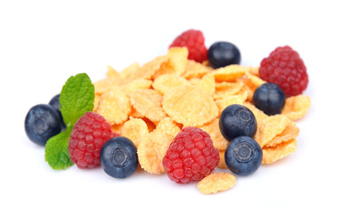 Flakes with raspberry and blueberry berries