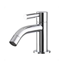 Beautiful chrome faucet fit your new modern style bathroom