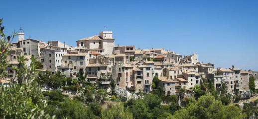 Fototapeta na wymiar Mediterranean alps hill town france