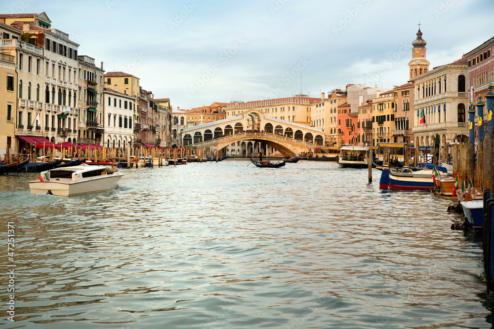 Canvas Prints rialto bridge - venice