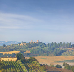 Fototapeta na wymiar Wieś Tuscany by Montepulciano