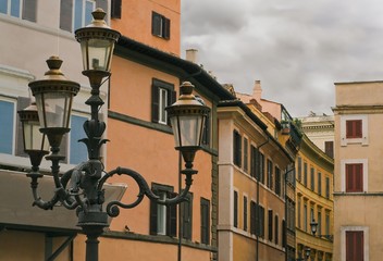 Fototapeta na wymiar Уличный фонарь в Риме