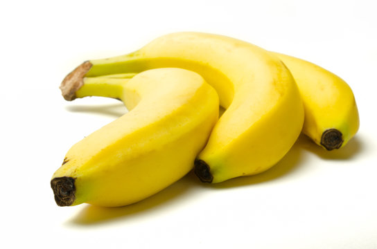 A bunch of 3 Bananas