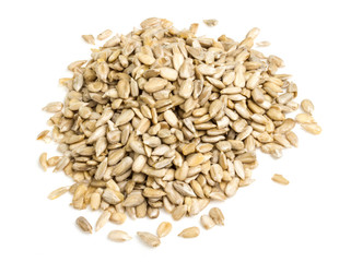 Obraz premium fresh sunflower seeds isolated on a white background