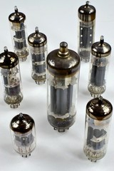 old vacuum tubes - obrazy, fototapety, plakaty