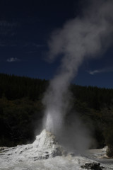 Lady Know Geyser