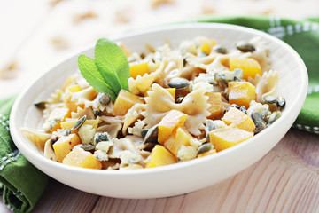 pasta with roasted pumpkin