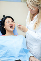  female patient at dentist