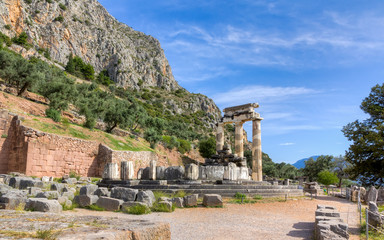 Fototapeta na wymiar Sanktuarium Athena Pronaia, Delfy, Grecja