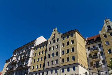 Fototapeta na wymiar Szeregu budynków w Berlinie, Niemcy
