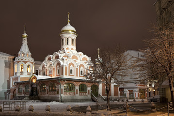 Fototapeta na wymiar Night Moscow. The church on the Red square