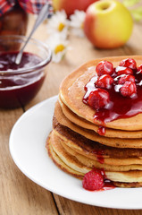 Delicious pancakes with raspberries