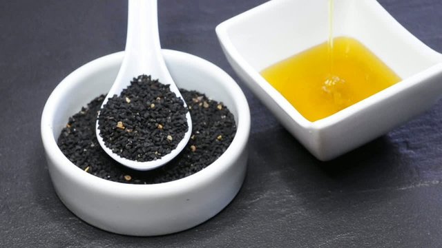 Schwarzk&uuml;mmel und Schwarzk&uuml;mmel&ouml;l