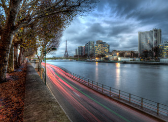 Quartier Grenelle et tour Eiffel de nuit - Paris